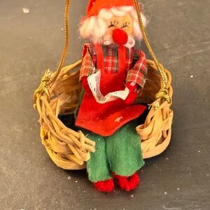 Vintage‎  Annalee Mobilitee Santa Doll in a Wicker Basket Ornament Christmas